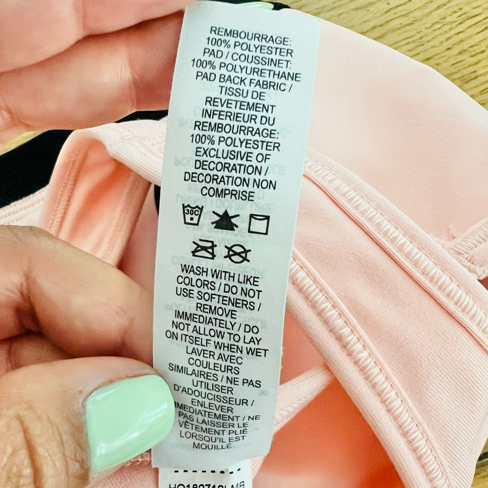 Nike Dri-Fit Women's Sports Bra Peachy Pink Size Medium - Picture 7 of 7